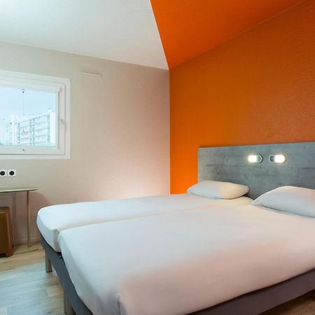 Ibis Budget Bourgoin Jallieu Centre Екстер'єр фото