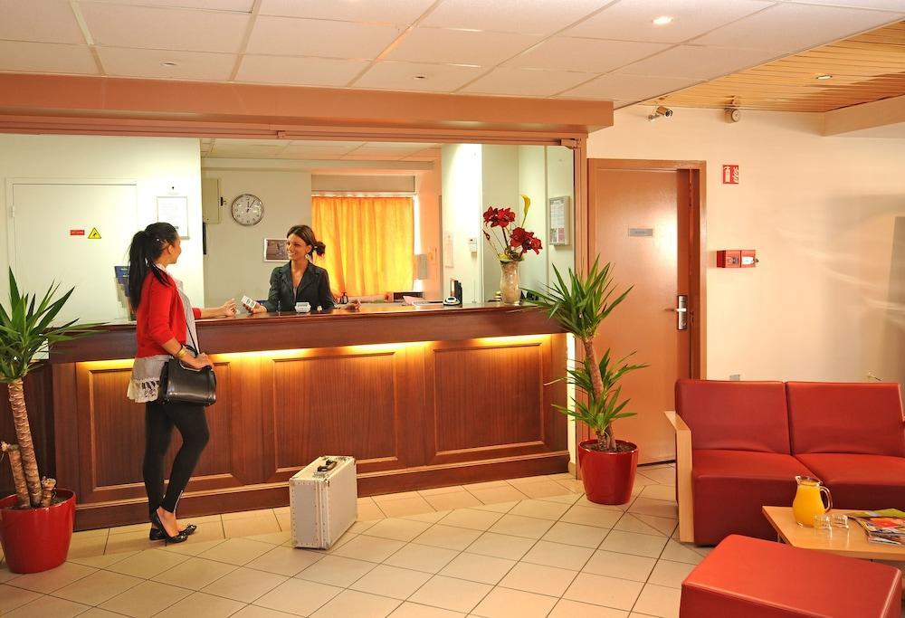 Ibis Budget Bourgoin Jallieu Centre Екстер'єр фото