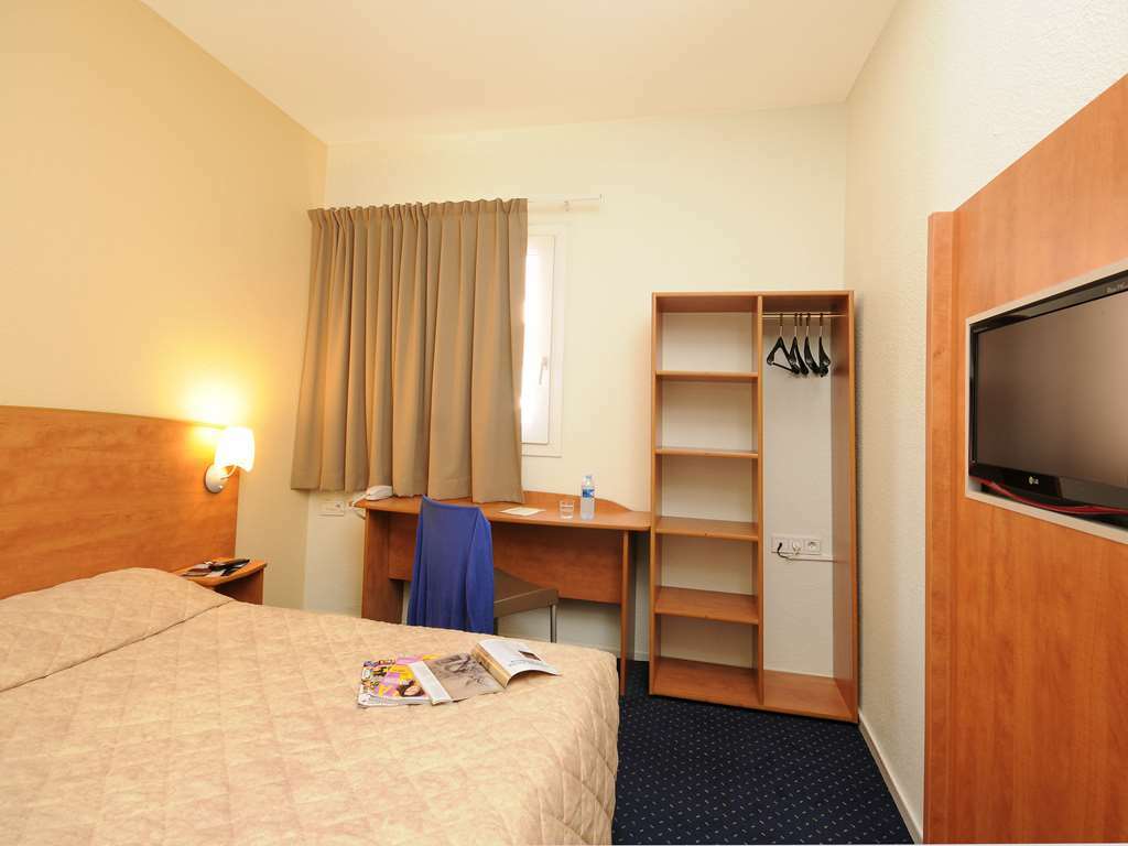 Ibis Budget Bourgoin Jallieu Centre Екстер'єр фото